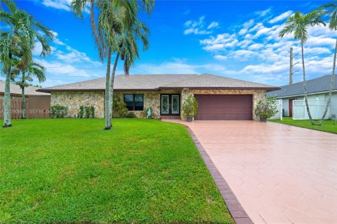 Villa ou maison à Plantation, Floride 4 chambres, 204.11 m2 № 2425134