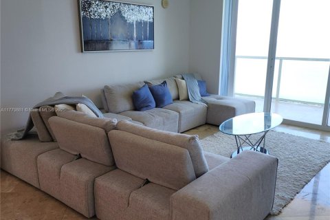 Condo in Sunny Isles Beach, Florida, 2 bedrooms  № 1714857 - photo 28