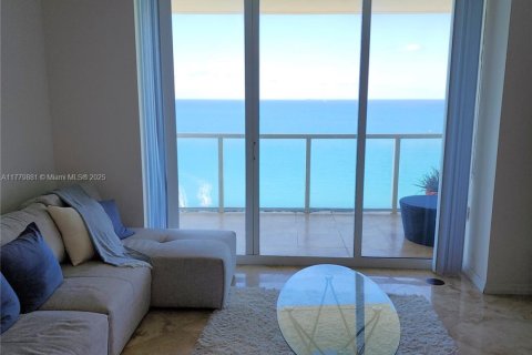 Condo in Sunny Isles Beach, Florida, 2 bedrooms  № 1714857 - photo 29