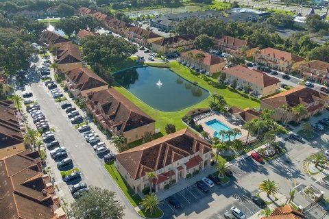 Touwnhouse à vendre à Kissimmee, Floride: 3 chambres, 126.53 m2 № 2351600 - photo 24