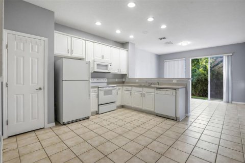 Touwnhouse à vendre à Kissimmee, Floride: 3 chambres, 126.53 m2 № 2351600 - photo 5