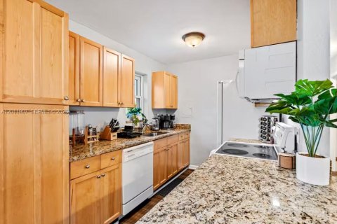 House in West Palm Beach, Florida 4 bedrooms, 103.31 sq.m. № 2074933 - photo 4