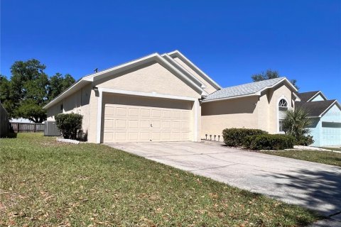 House in Seffner, Florida 3 bedrooms, 144.28 sq.m. № 1591663 - photo 3