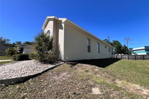 House in Seffner, Florida 3 bedrooms, 144.28 sq.m. № 1591663 - photo 19