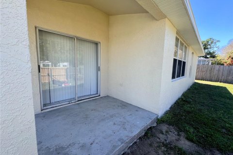 House in Seffner, Florida 3 bedrooms, 144.28 sq.m. № 1591663 - photo 17