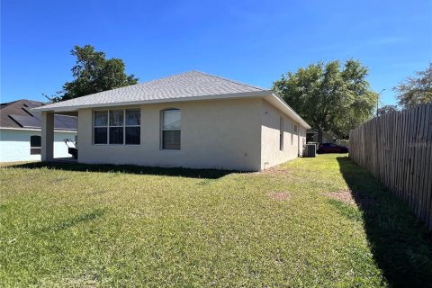 House in Seffner, Florida 3 bedrooms, 144.28 sq.m. № 1591663 - photo 10