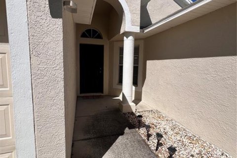 House in Seffner, Florida 3 bedrooms, 144.28 sq.m. № 1591663 - photo 25