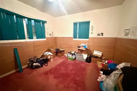 Casa en venta en Miami Gardens, Florida, 4 dormitorios, 192.68 m2 № 1999946 - foto 24