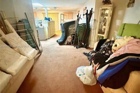 Casa en venta en Miami Gardens, Florida, 4 dormitorios, 192.68 m2 № 1999946 - foto 27