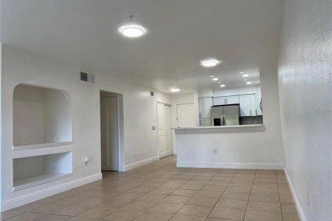 Copropriété à louer à Orlando, Floride: 2 chambres, 107.77 m2 № 2408359 - photo 4