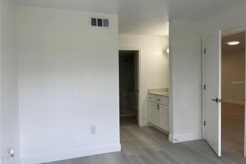 Copropriété à louer à Orlando, Floride: 2 chambres, 107.77 m2 № 2408359 - photo 10