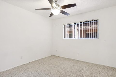 Condo in Sarasota, Florida, 2 bedrooms  № 1649425 - photo 16