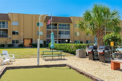 Condo in Sarasota, Florida, 2 bedrooms  № 1649425 - photo 24