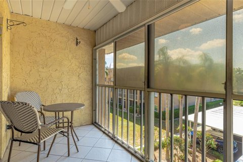 Condo in Sarasota, Florida, 2 bedrooms  № 1649425 - photo 19