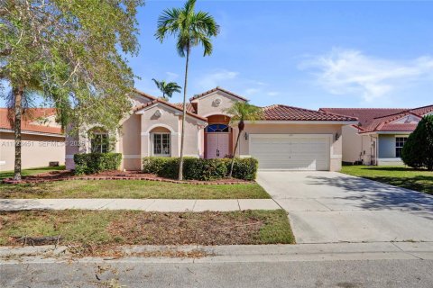 Villa ou maison à louer à Pembroke Pines, Floride: 4 chambres, 224.27 m2 № 1977440 - photo 4