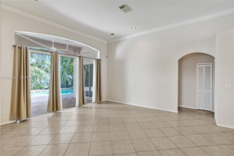 Villa ou maison à louer à Pembroke Pines, Floride: 4 chambres, 224.27 m2 № 1977440 - photo 11