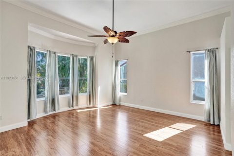 Villa ou maison à louer à Pembroke Pines, Floride: 4 chambres, 224.27 m2 № 1977440 - photo 14