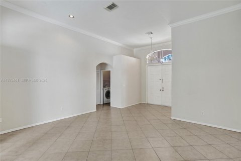 Villa ou maison à louer à Pembroke Pines, Floride: 4 chambres, 224.27 m2 № 1977440 - photo 10