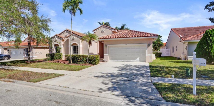 Villa ou maison à Pembroke Pines, Floride 4 chambres, 224.27 m2 № 1977440