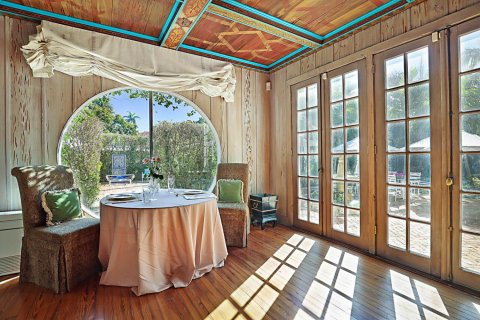 Villa ou maison à vendre à West Palm Beach, Floride: 3 chambres, 274.06 m2 № 1152071 - photo 1