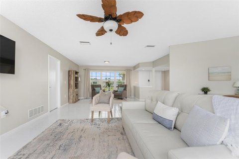 Casa en venta en Rotonda, Florida, 2 dormitorios, 191.56 m2 № 2093892 - foto 4