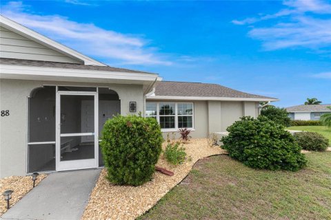 Casa en venta en Rotonda, Florida, 2 dormitorios, 191.56 m2 № 2093892 - foto 2