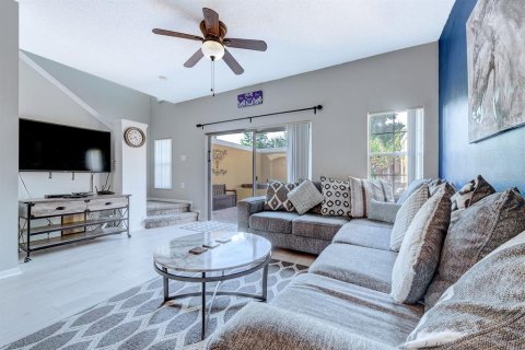 Townhouse in Kissimmee, Florida 3 bedrooms, 119.47 sq.m. № 1854378 - photo 5