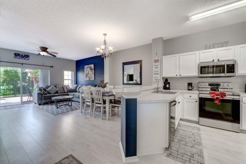 Townhouse in Kissimmee, Florida 3 bedrooms, 119.47 sq.m. № 1854378 - photo 4