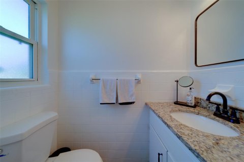 House in Saint Petersburg, Florida 3 bedrooms, 119.57 sq.m. № 1905532 - photo 23