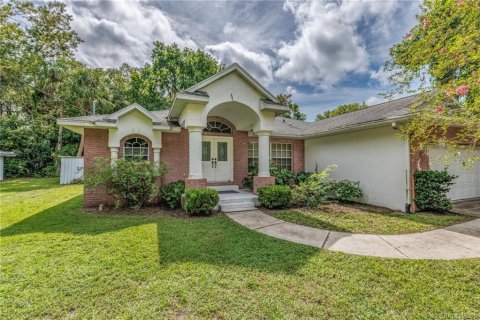 Casa en venta en Inglis, Florida, 2 dormitorios, 145.11 m2 № 1844339 - foto 1
