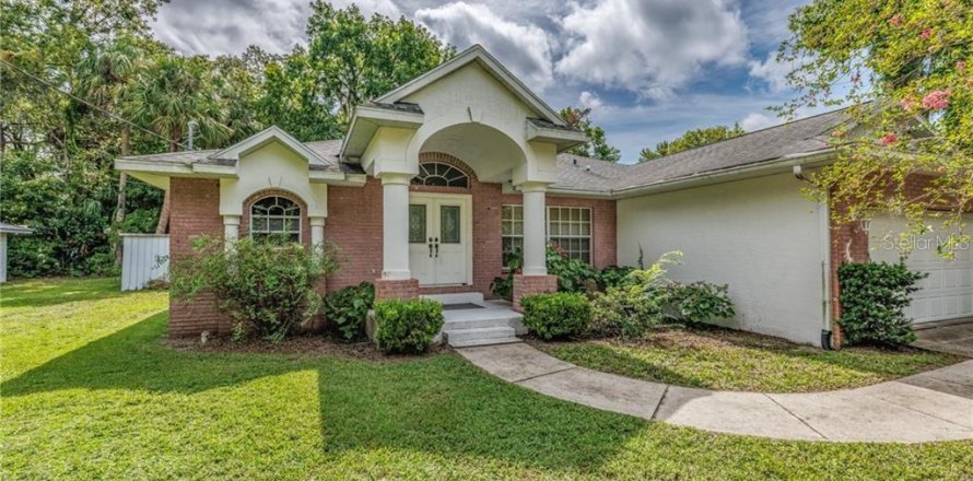 Casa en Inglis, Florida 2 dormitorios, 145.11 m2 № 1844339