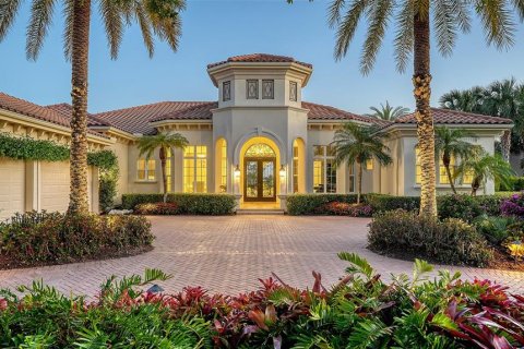 Villa ou maison à vendre à Sarasota, Floride: 4 chambres, 405.43 m2 № 1590412 - photo 2