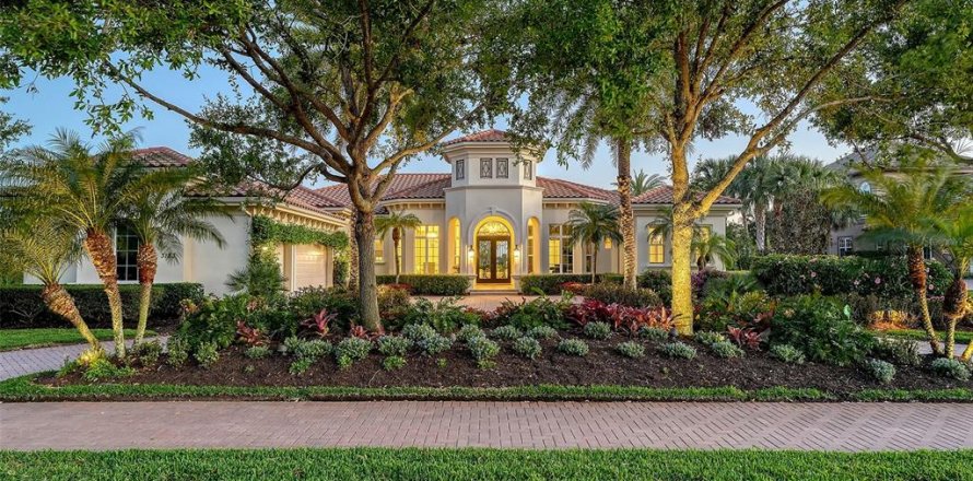 Villa ou maison à Sarasota, Floride 4 chambres, 405.43 m2 № 1590412