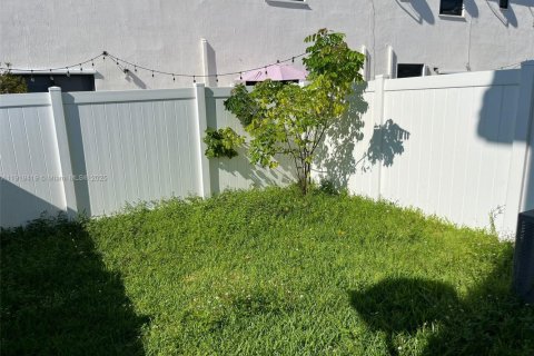 Купить таунхаус в Хайалиа, Флорида 3 спальни, 143.53м2, № 1974568 - фото 26