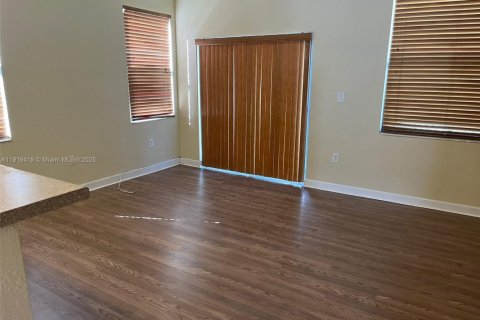 Купить таунхаус в Хайалиа, Флорида 3 спальни, 143.53м2, № 1974568 - фото 5