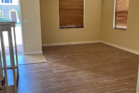 Купить таунхаус в Хайалиа, Флорида 3 спальни, 143.53м2, № 1974568 - фото 4