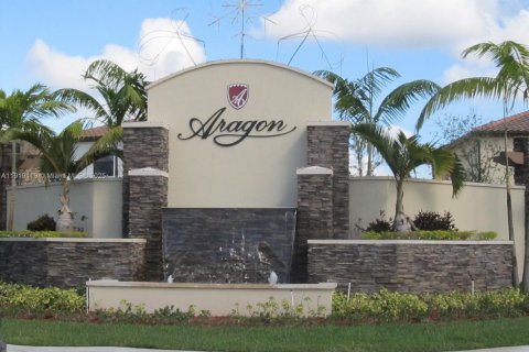 Купить таунхаус в Хайалиа, Флорида 3 спальни, 143.53м2, № 1974568 - фото 1