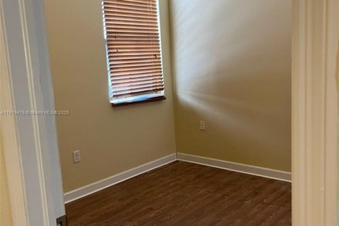 Купить таунхаус в Хайалиа, Флорида 3 спальни, 143.53м2, № 1974568 - фото 21