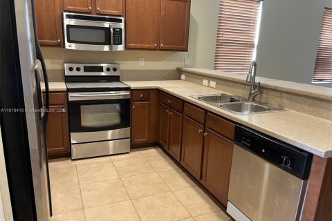 Купить таунхаус в Хайалиа, Флорида 3 спальни, 143.53м2, № 1974568 - фото 9