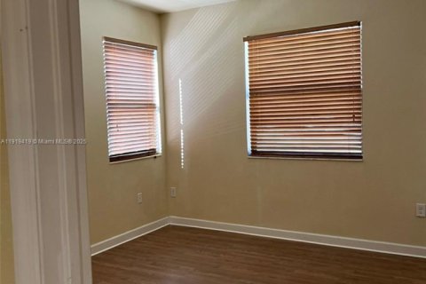 Купить таунхаус в Хайалиа, Флорида 3 спальни, 143.53м2, № 1974568 - фото 24