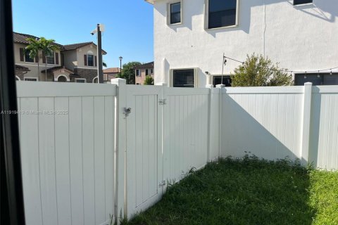 Купить таунхаус в Хайалиа, Флорида 3 спальни, 143.53м2, № 1974568 - фото 27