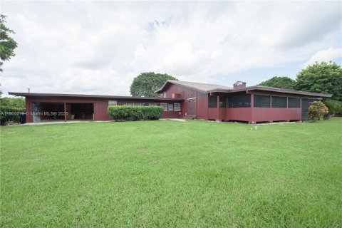Casa en venta en Homestead, Florida, 4 dormitorios, 308.9 m2 № 1896927 - foto 1