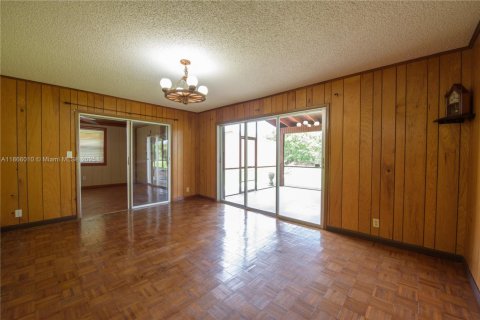 Casa en venta en Homestead, Florida, 4 dormitorios, 308.9 m2 № 1896927 - foto 9