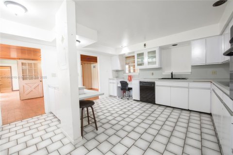 Casa en venta en Homestead, Florida, 4 dormitorios, 308.9 m2 № 1896927 - foto 30