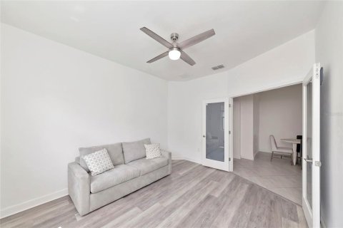Купить виллу или дом в Брейдентон, Флорида 10 комнат, 144.65м2, № 2356088 - фото 15