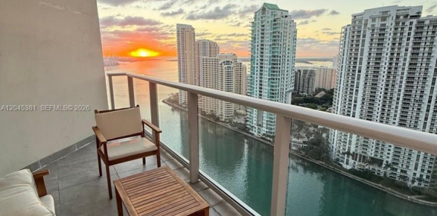 Condo in Miami, Florida, 2 bedrooms № 2242374