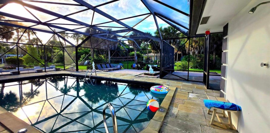 House in Wellington, Florida 5 bedrooms, 315.87 sq.m. № 2176987