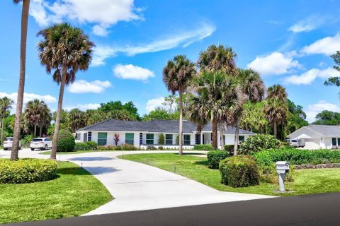 House in Wellington, Florida 5 bedrooms, 315.87 sq.m. № 2176987 - photo 3