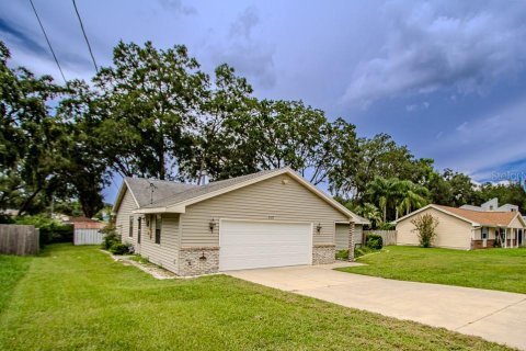House in Ocala, Florida 3 bedrooms, 144.93 sq.m. № 1827721 - photo 2