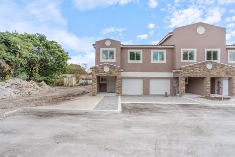 Townhouse in Coral Springs, Florida 3 bedrooms, 151.71 sq.m. № 1484633 - photo 26